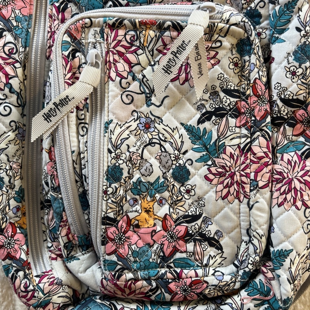 Vera Bradley Harry Potter Herbology Sling Backpack Crossbody Bag Rare - Picture 2 of 6